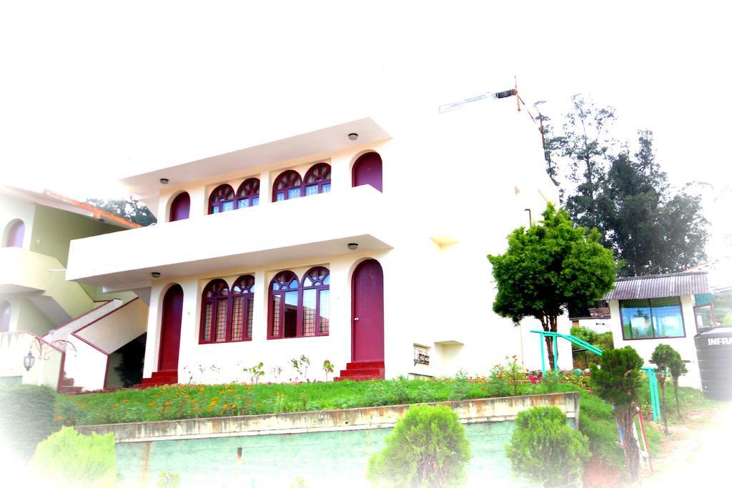 La Flora Amberley Resort, Ooty Exterior photo