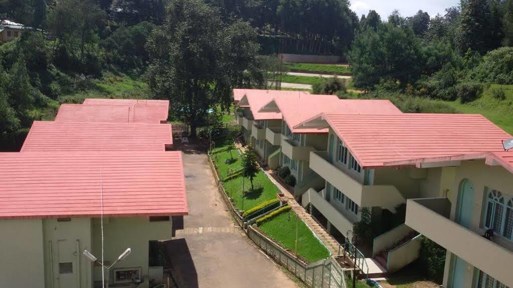 La Flora Amberley Resort, Ooty Exterior photo